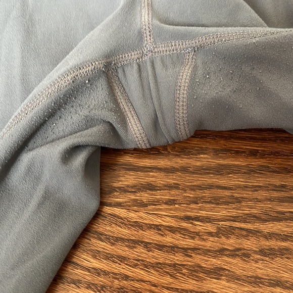 Athleta Workout 3/4 leggings - Picture 6 of 6